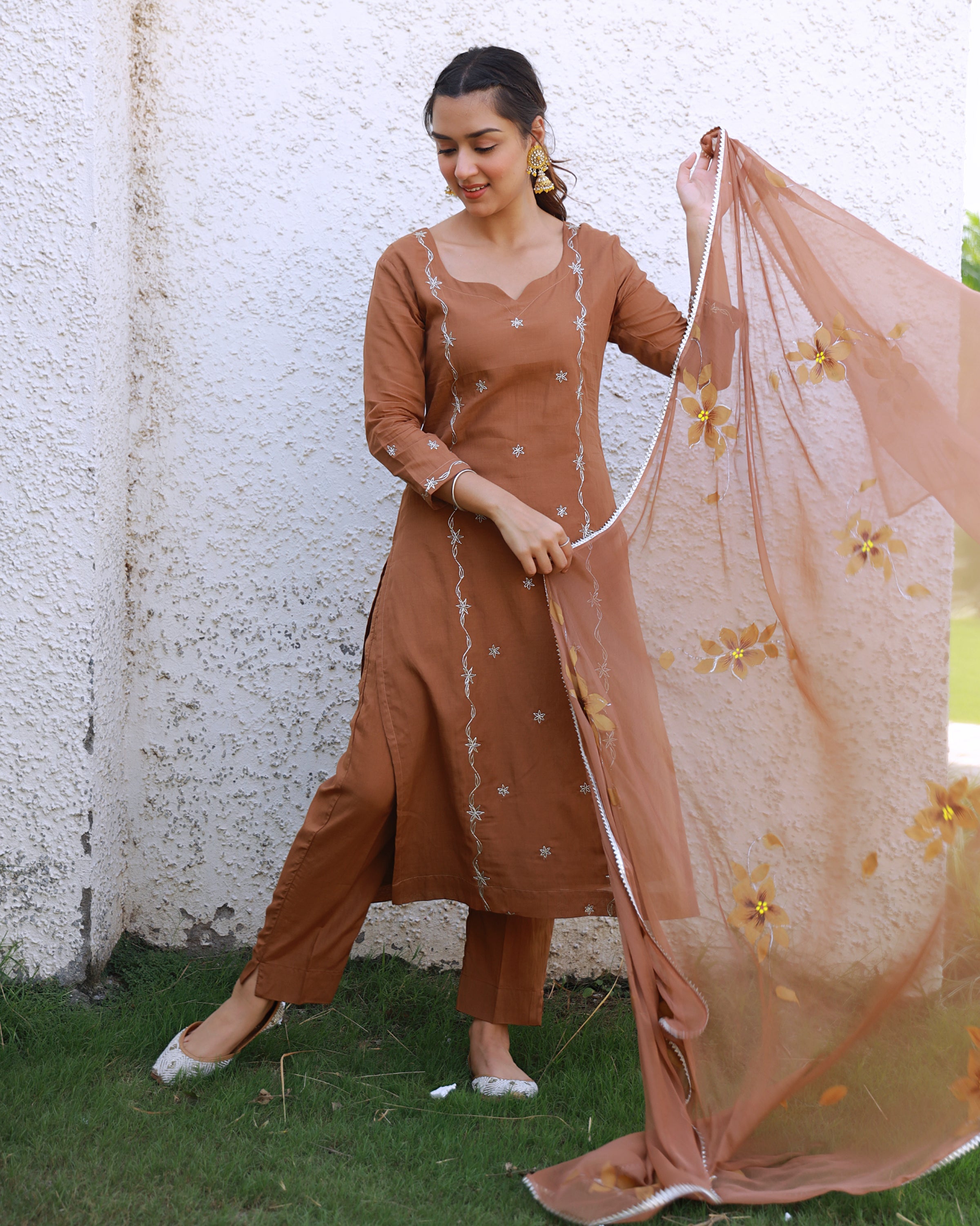 Heer Brown Hand Embroidered Silk Kurta Pant with Hand Painted Dupatta