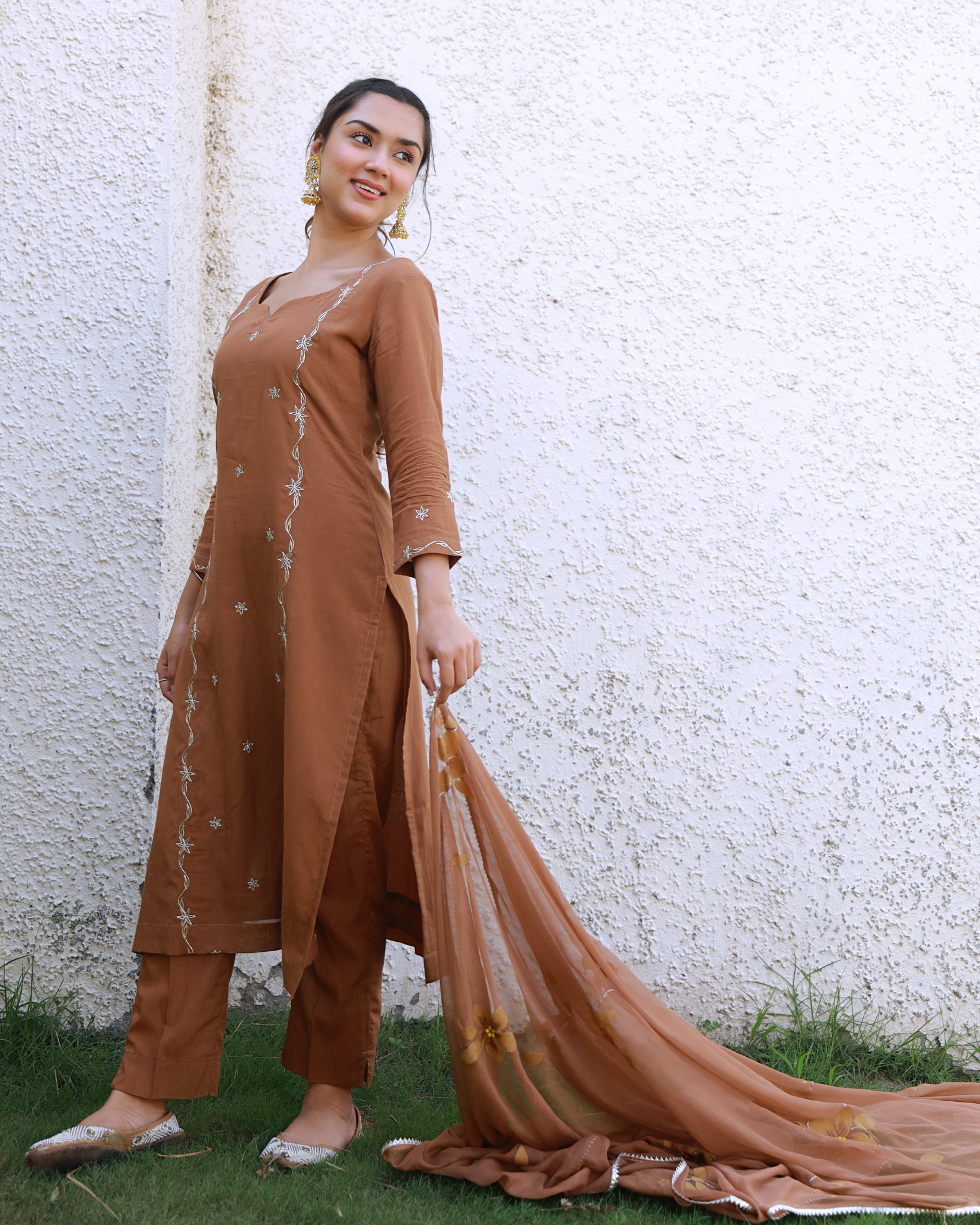 Heer Brown Hand Embroidered Silk Kurta Pant with Hand Painted Dupatta