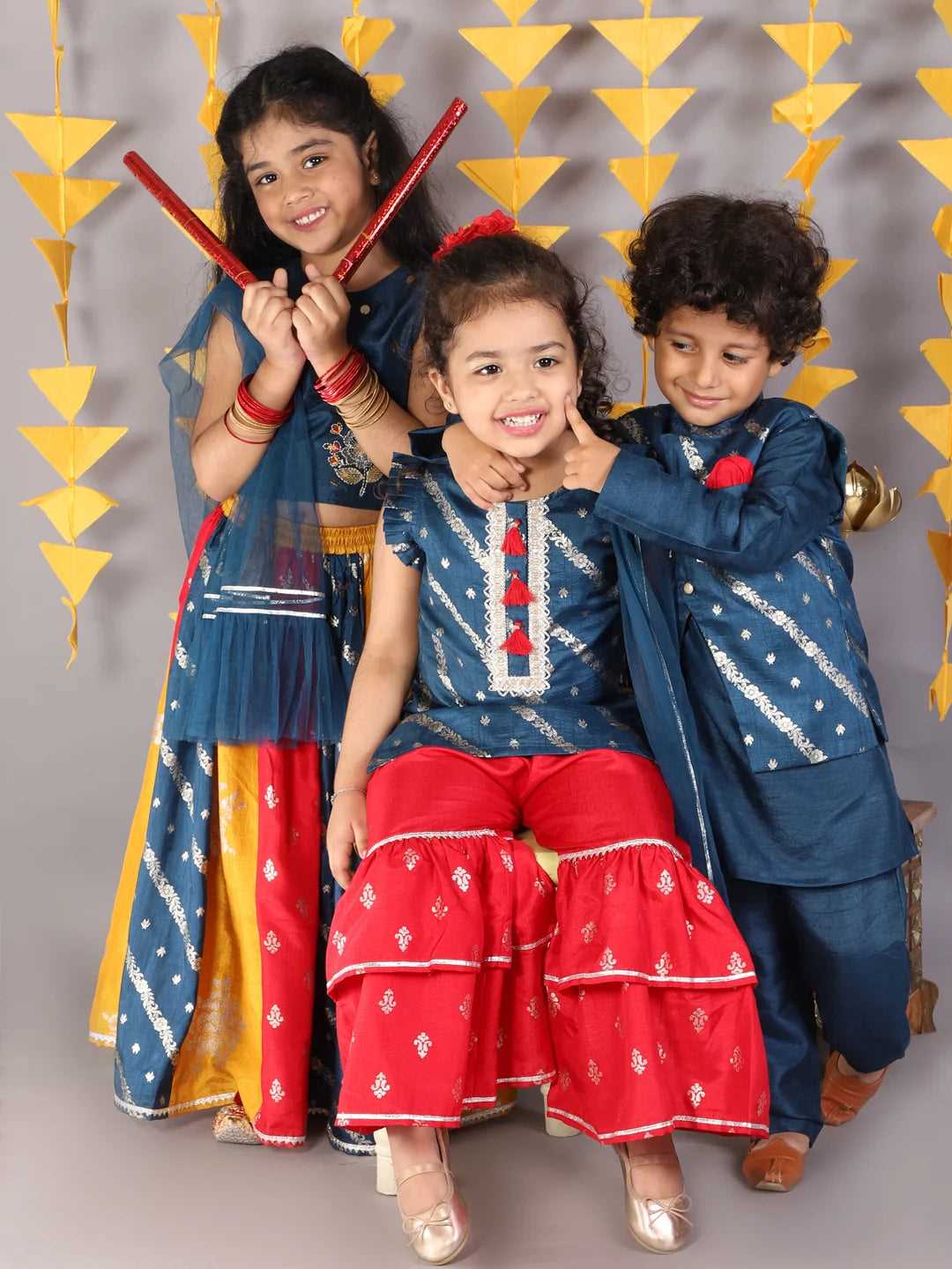 Girls jamavar kurta with sharara with dupatta set