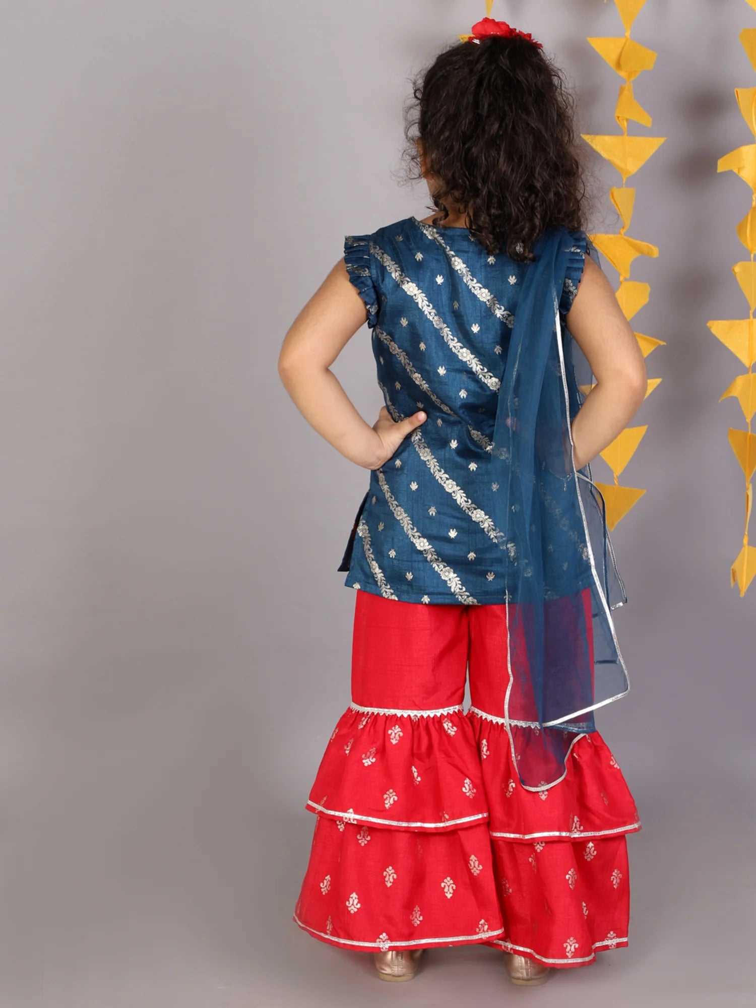 Girls jamavar kurta with sharara with dupatta set