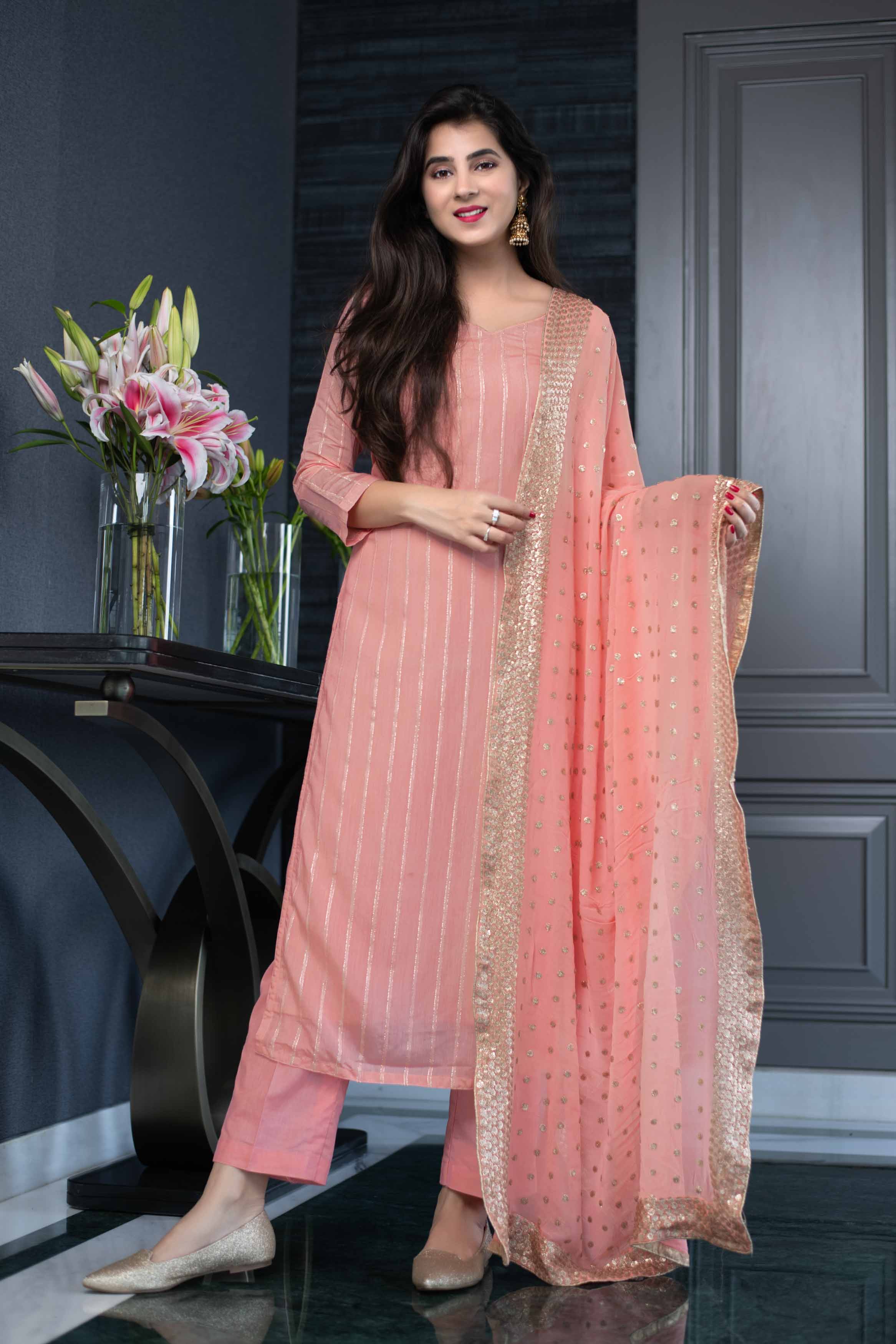 Peach Kurta Set With Heavy Dupatta