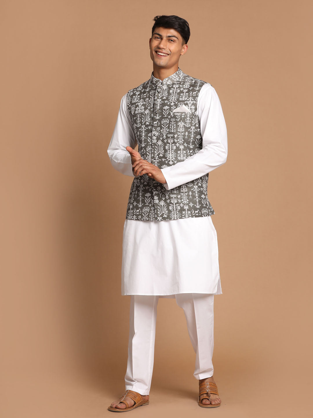 Men's Green And White Pure Cotton Jacket, Kurta and Pyjama Set