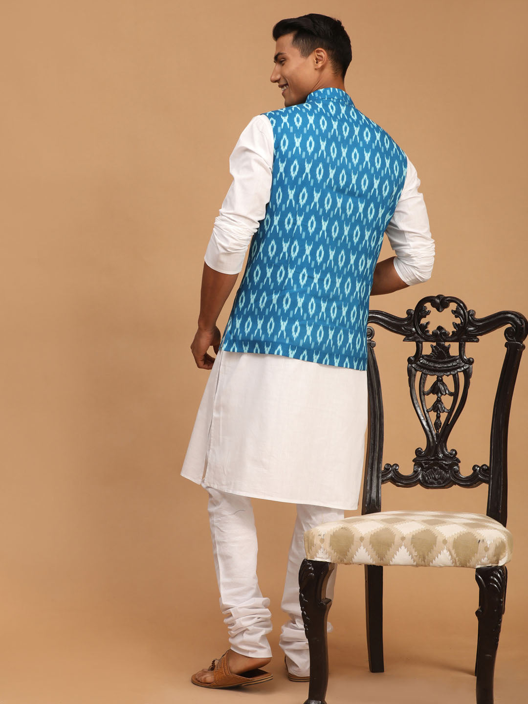 Men's Turquoise And White Cotton Blend Jacket, Kurta and Pyjama Set