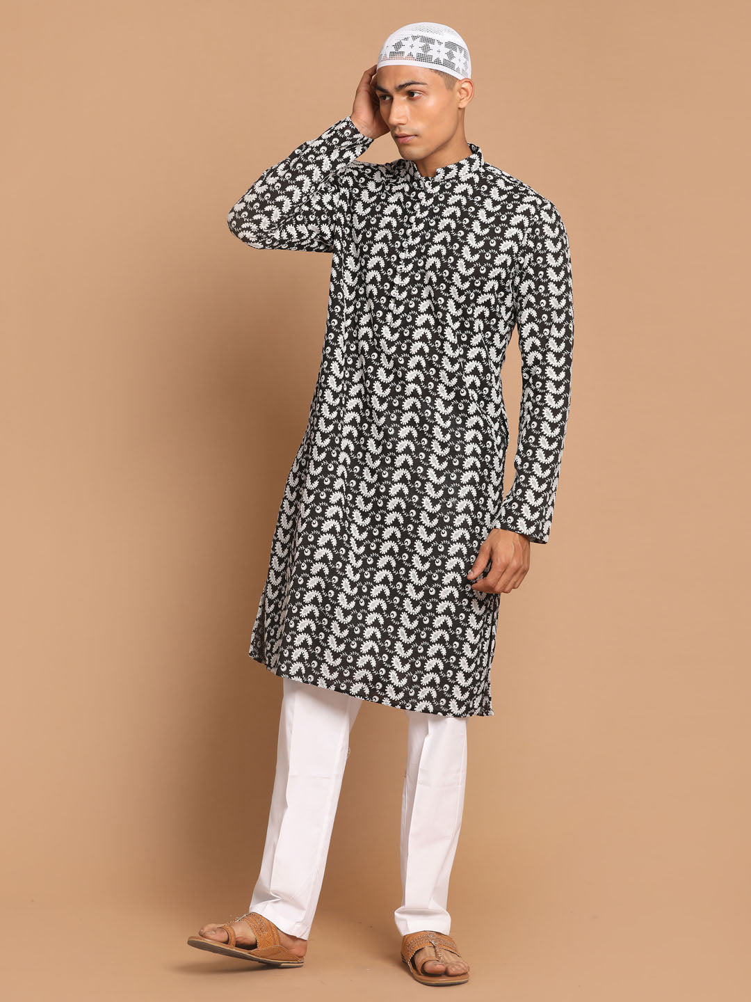 Men's Black And White Pure Cotton Kurta Pyjama Set