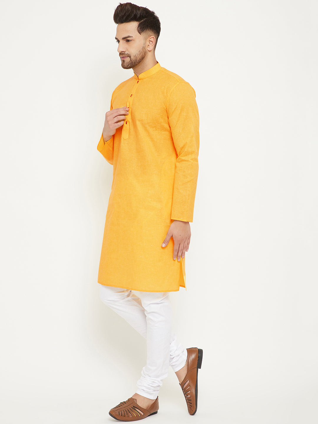 Men's Yellow And White Cotton Blend Kurta Pyjama Set