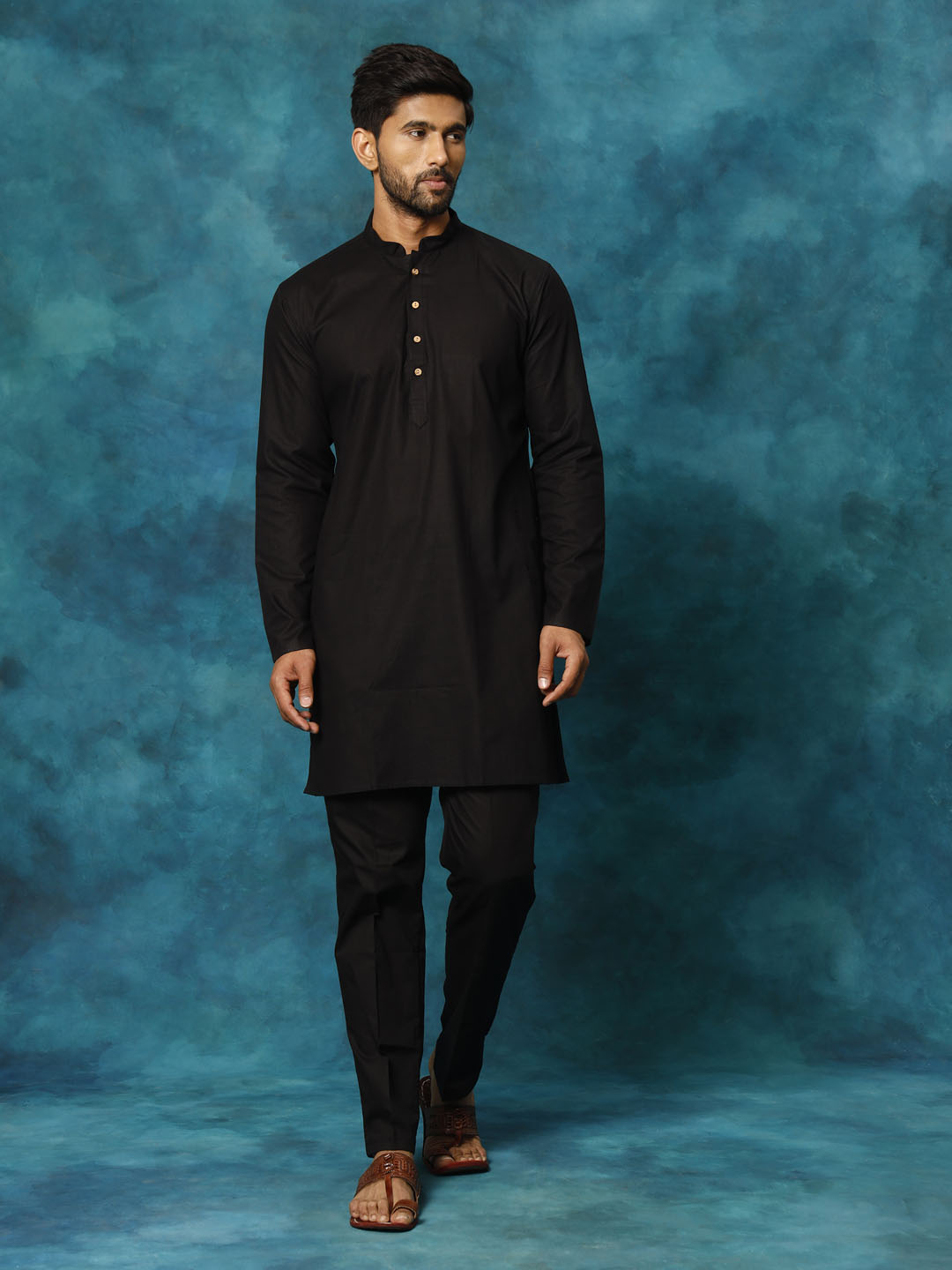 Men's Black And White Cotton Blend Kurta Pyjama Set