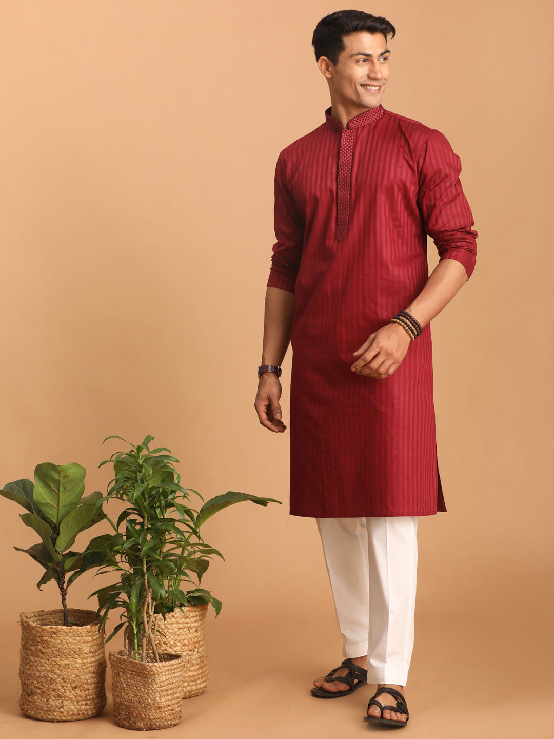 Men's Maroon And White Cotton Blend Kurta Pyjama Set