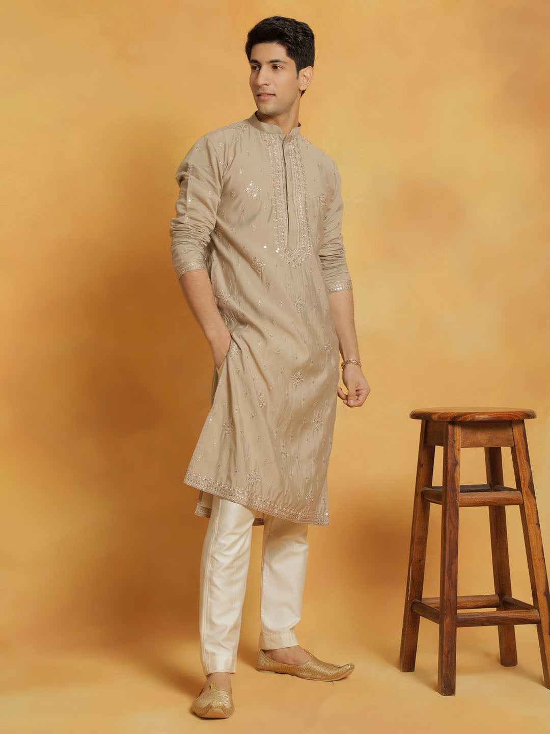 Men's Gray And Cream Silk Blend Kurta And Pyjama Set