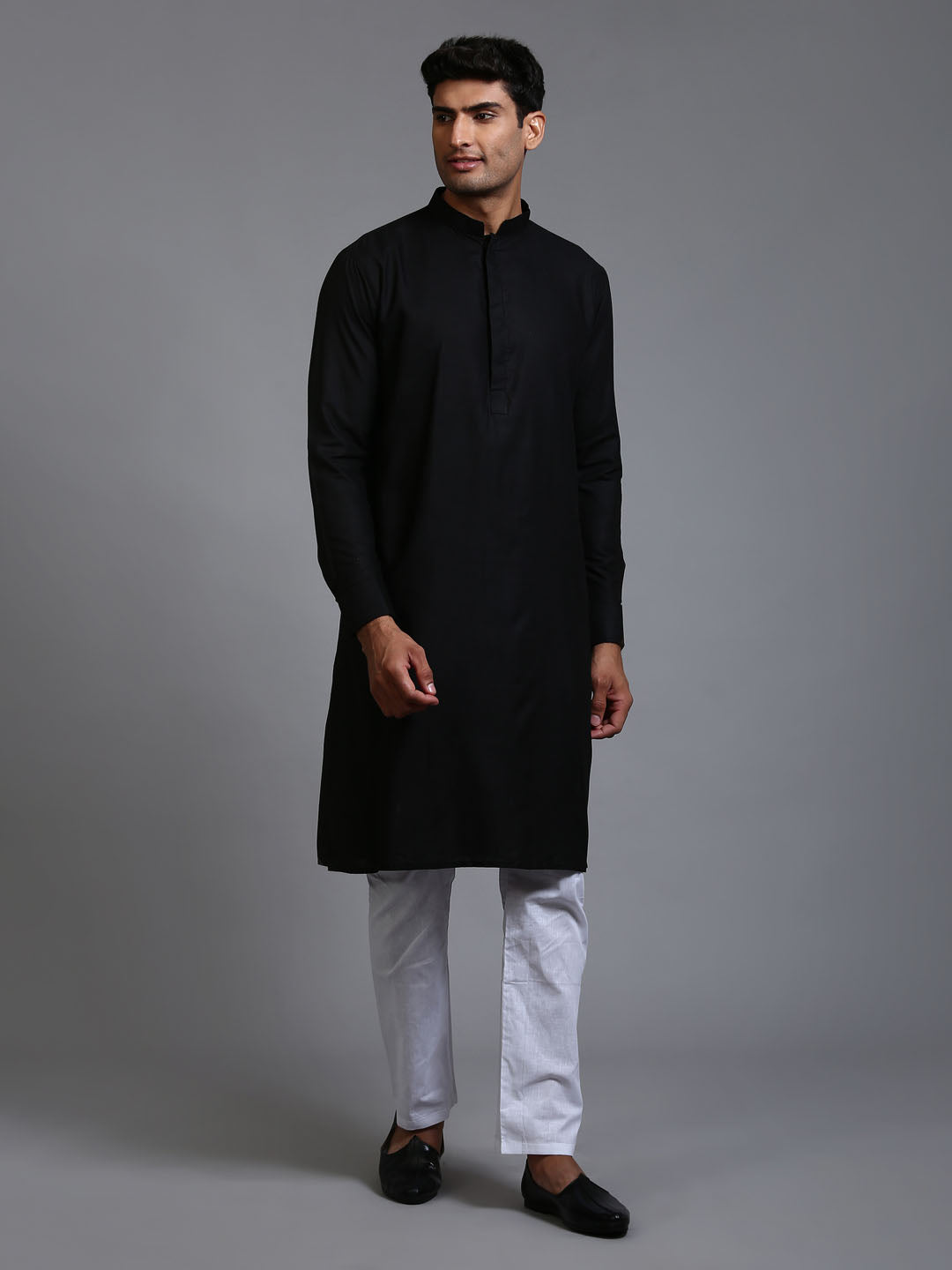 Men's Black And White Cotton Blend Kurta Pyjama Set