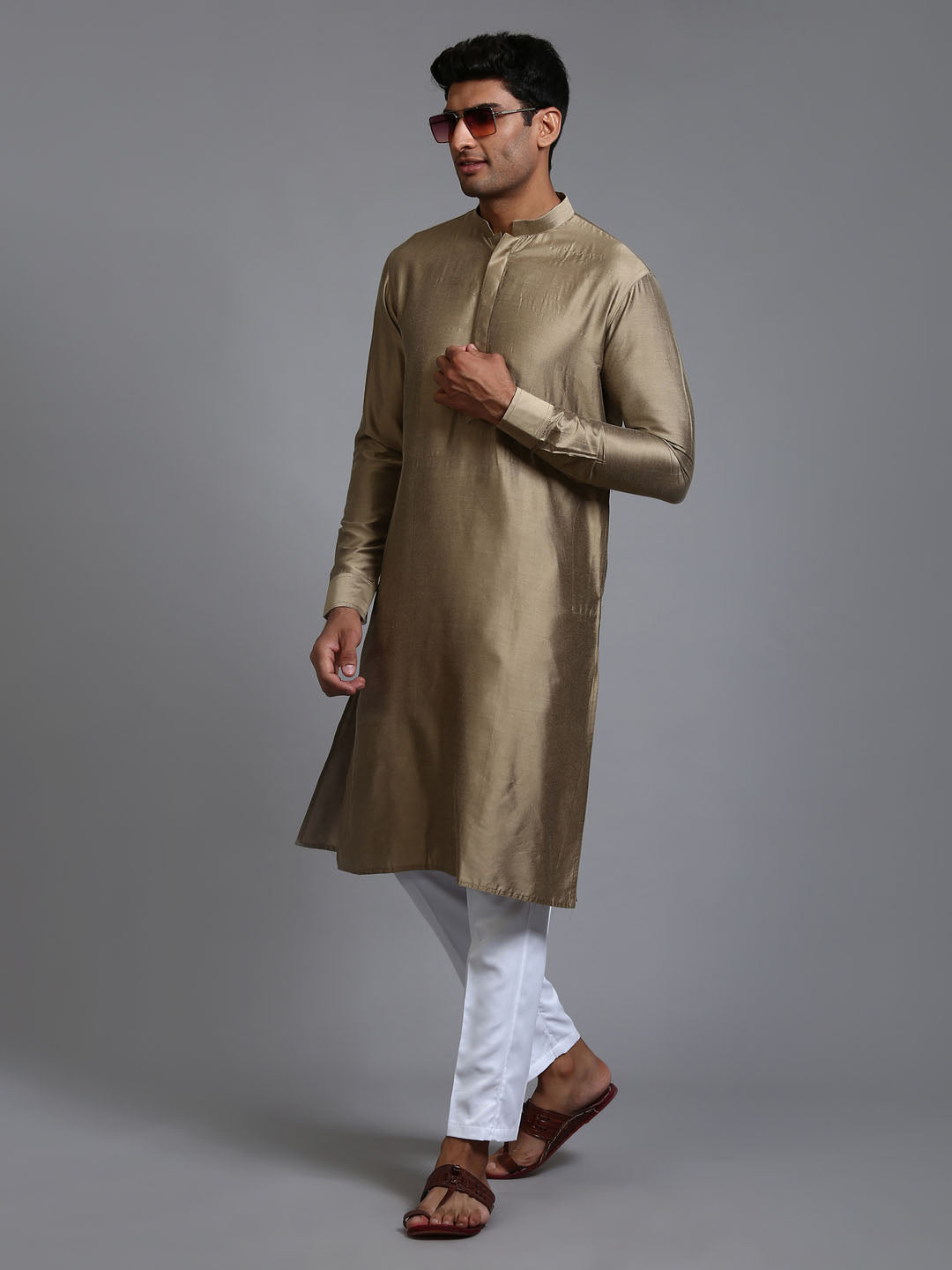 Men's Green And White Cotton Blend Kurta Pyjama Set