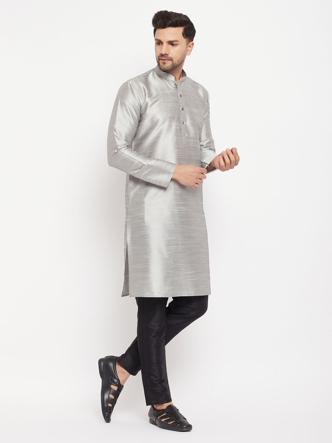 Men's Grey And Black Silk Blend Kurta Pyjama Set