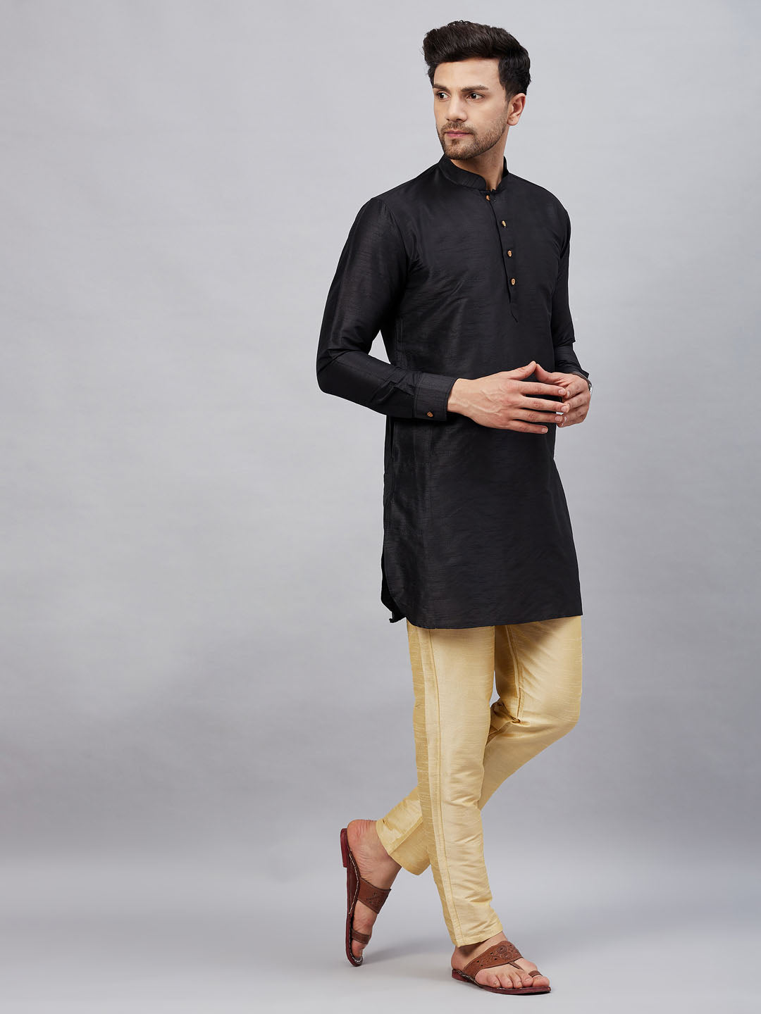 Men's Black And Gold Cotton Blend Kurta Pyjama Set