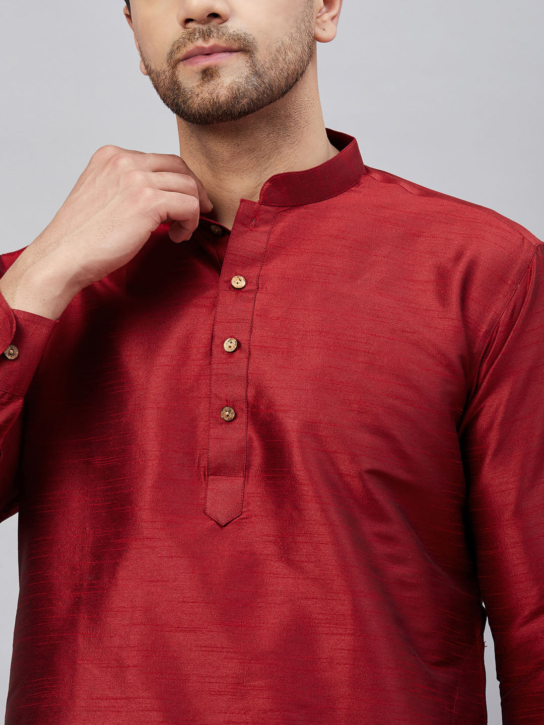 Men's Maroon And Black Cotton Blend Kurta Pyjama Set