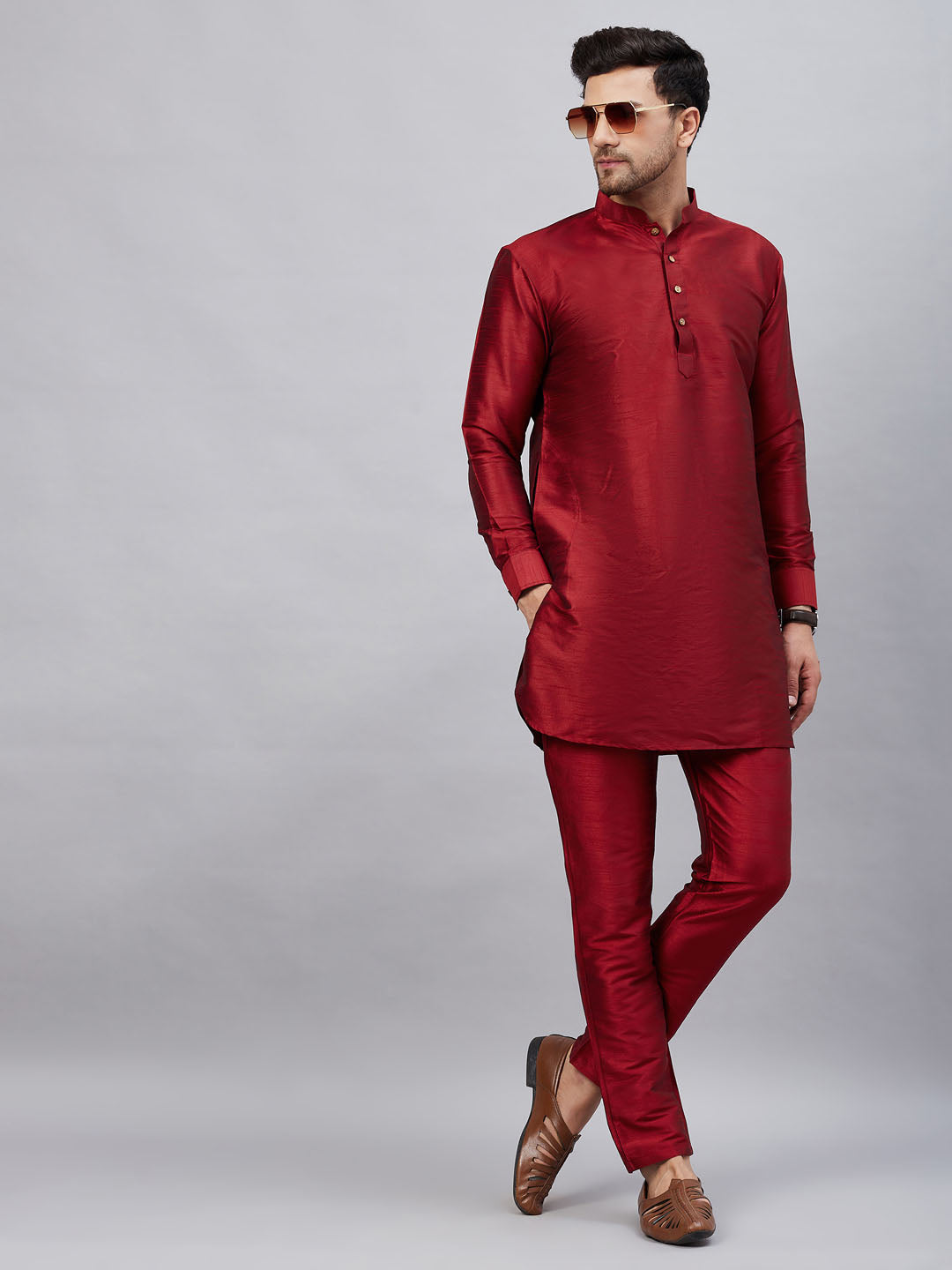 Men's Maroon And Maroon Cotton Blend Kurta Pyjama Set