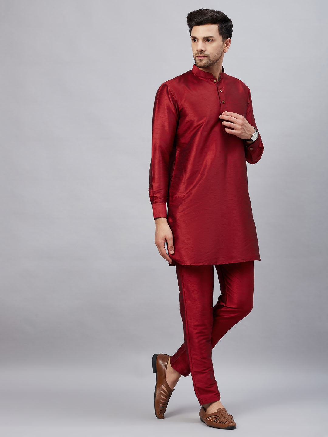 Men's Maroon And Maroon Cotton Blend Kurta Pyjama Set