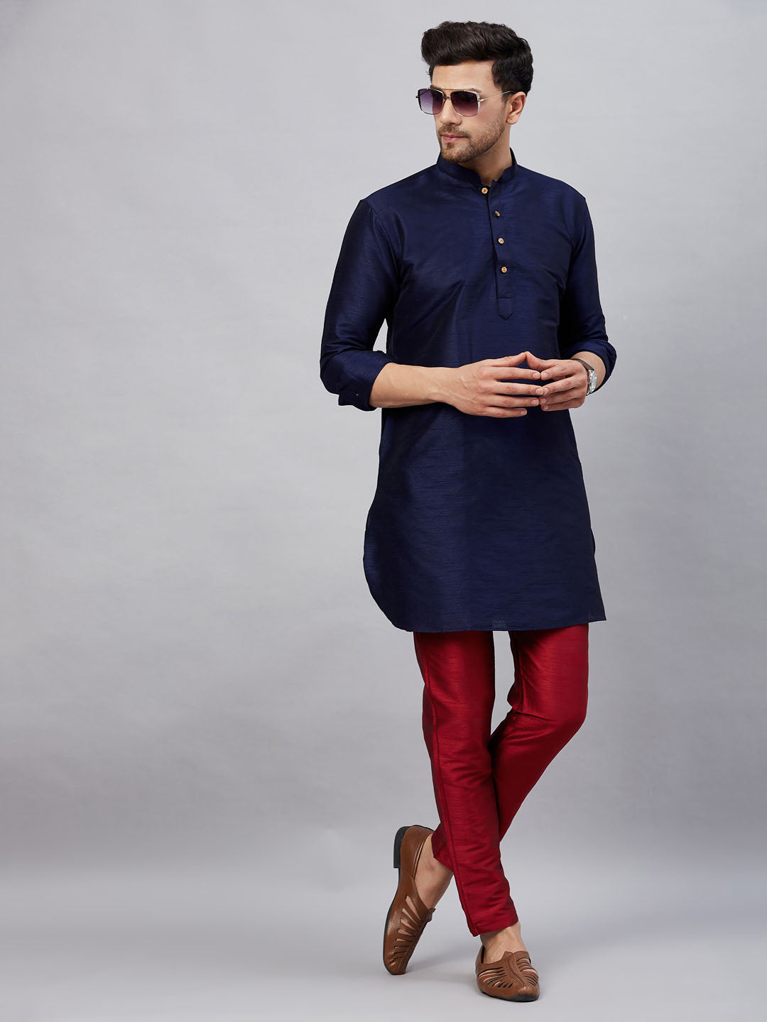 Men's Navy Blue And Maroon Cotton Blend Kurta Pyjama Set