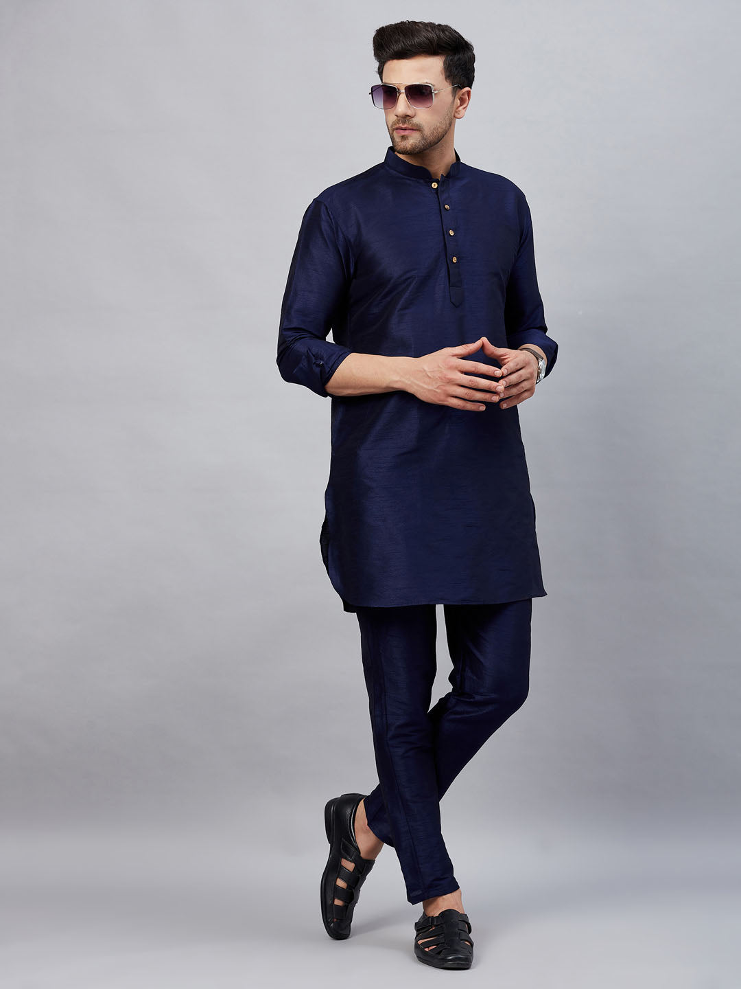 Men's Navy Blue And Navy Blue Cotton Blend Kurta Pyjama Set