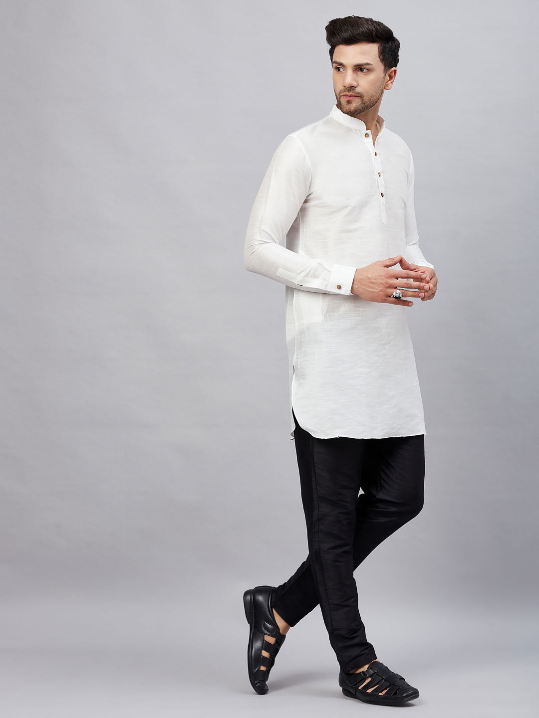 Men's White And Black Cotton Blend Kurta Pyjama Set