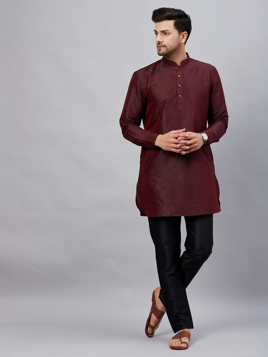 Men's Wine And Black Cotton Blend Kurta Pyjama Set