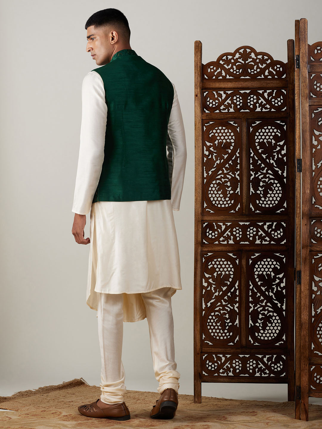 Men's Cream And Green Cotton Blend Jacket, Kurta & Pyjama