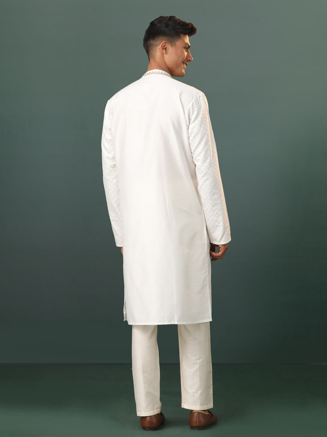 Men's White Cotton Blend Kurta Pyjama Set