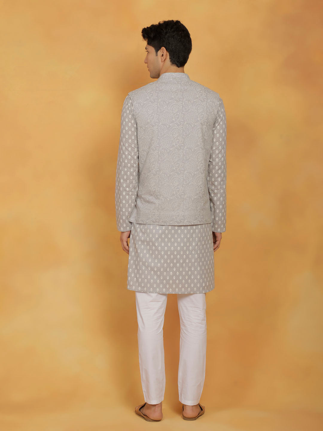 Men's Gray And White Cotton Jacket, Kurta and Pyjama Set