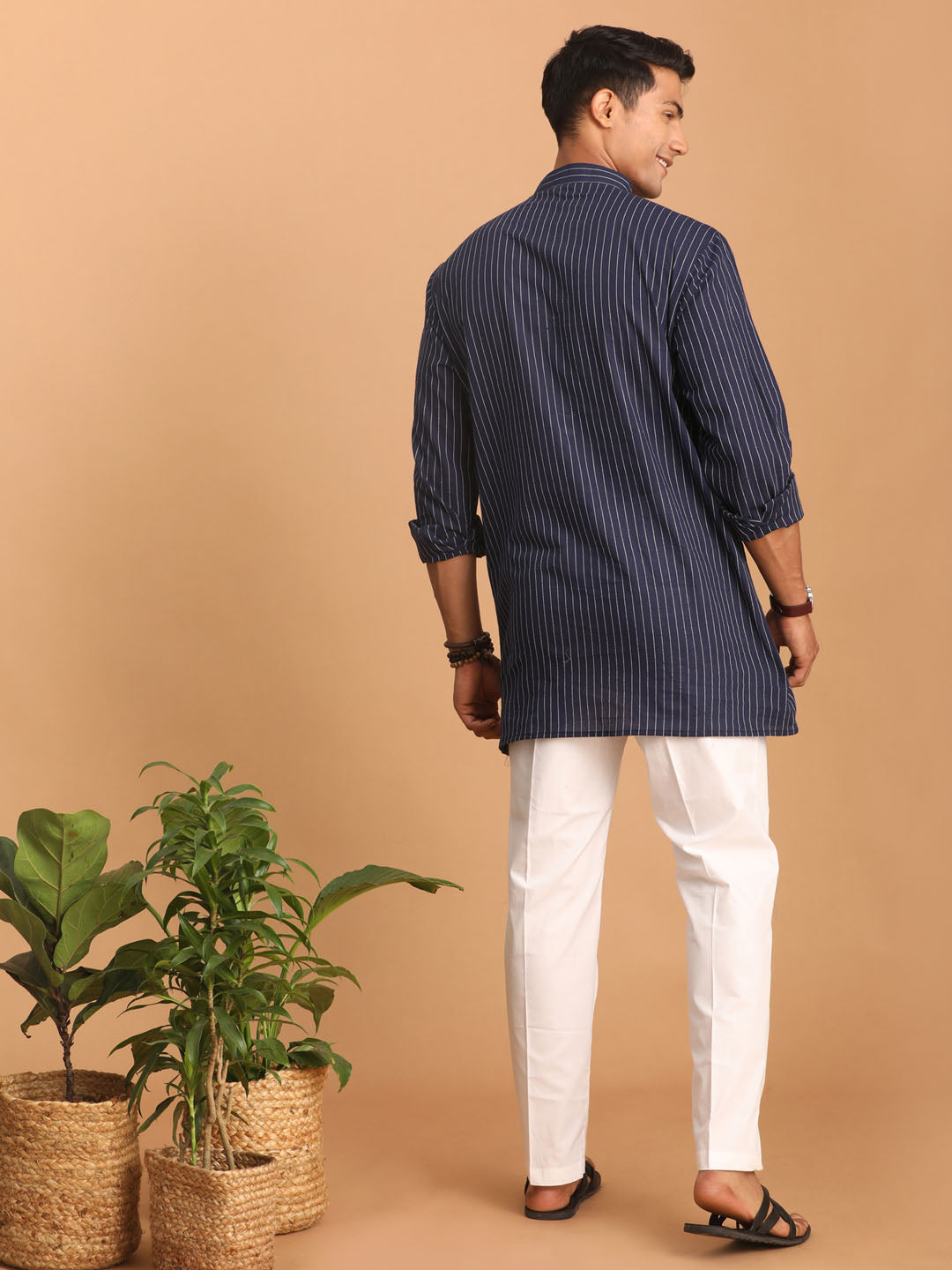 Men's Navy Blue And White Cotton Short Kurta And Pyjama Set