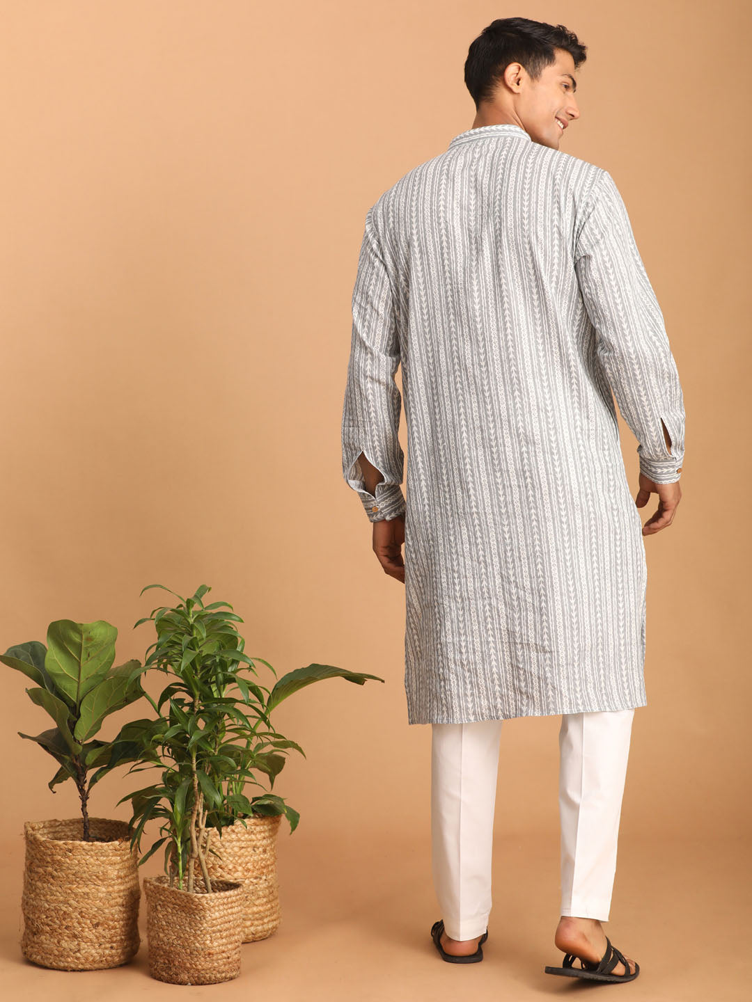 Men's Grey And White Cotton Kurta And Pyjama Set