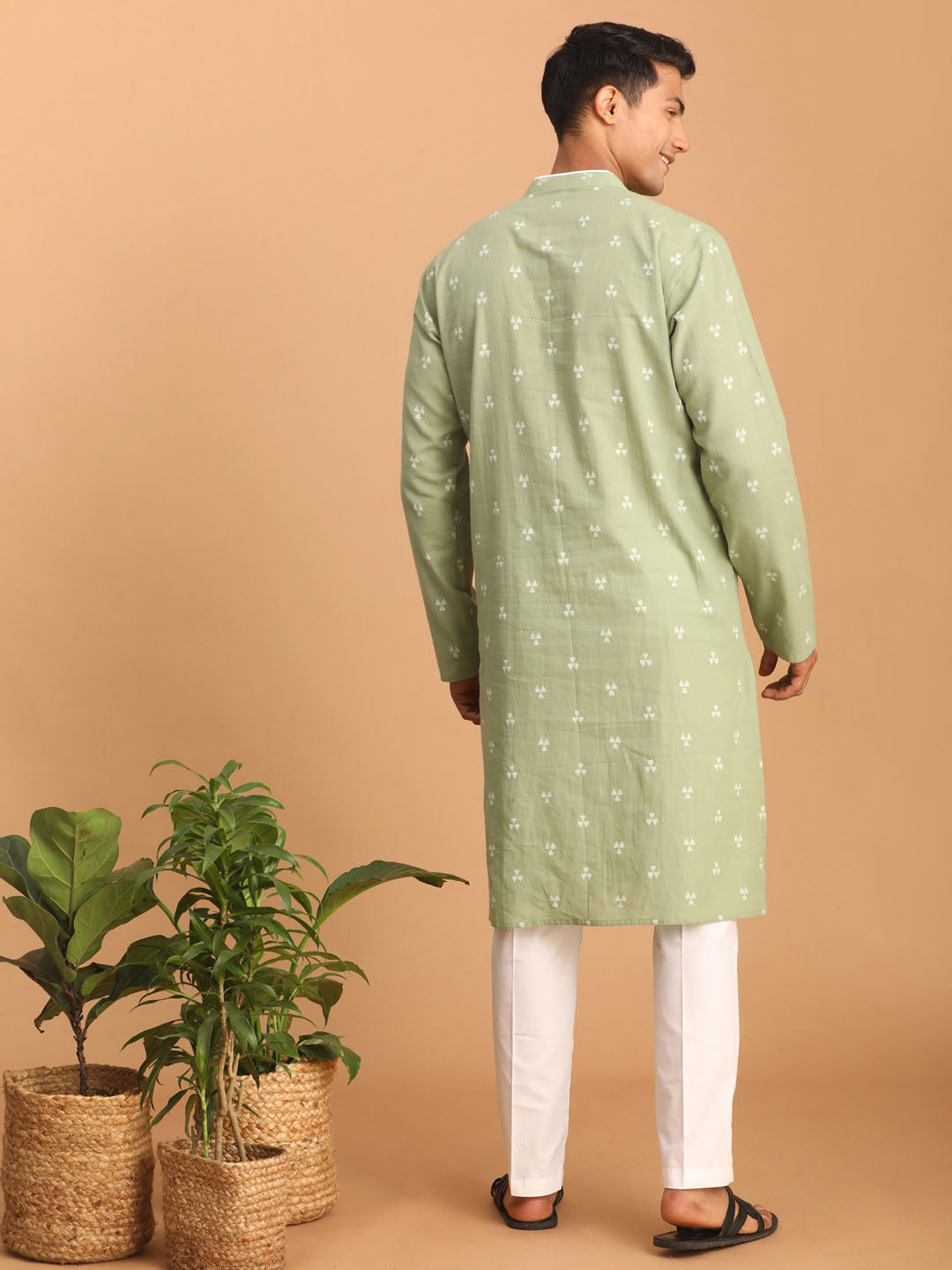 Men's Green And White Cotton Kurta And Pyjama Set