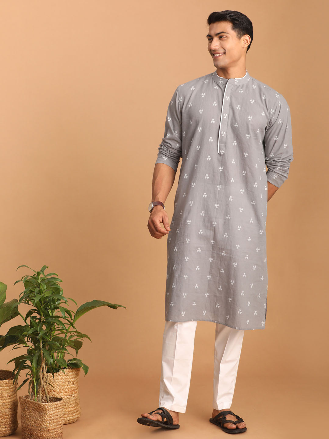 Men's Grey And White Cotton Kurta And Pyjama Set